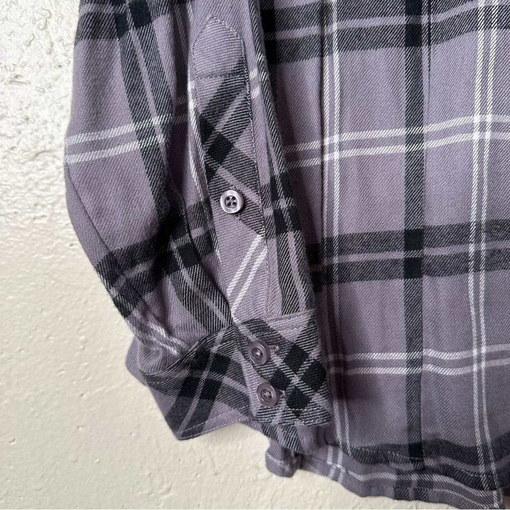 Torrid Flannel Top - Picture 4 of 6